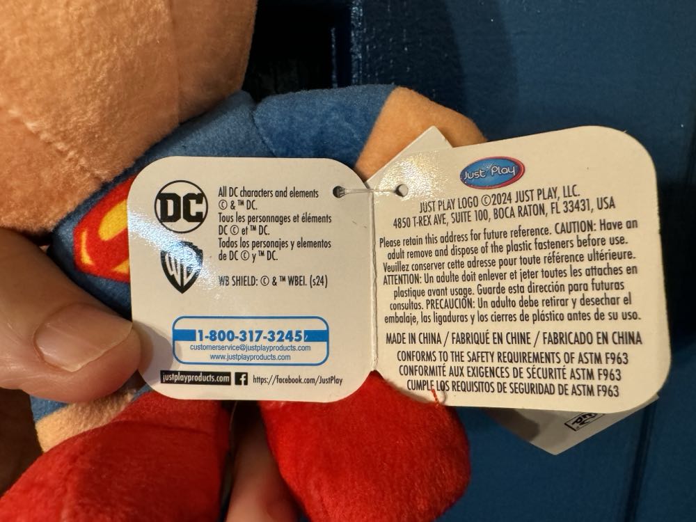 Dc Justice League™ 7.25-inch Bean Buddy Superman™  vinyl figure collectible [Barcode 886144244971] - Main Image 4