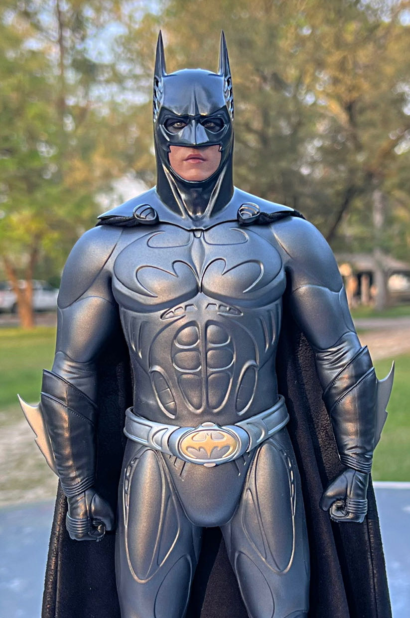 Hot Toys Batman Forever   vinyl figure collectible - Main Image 1