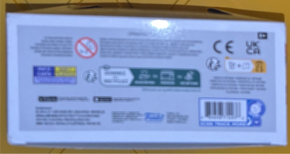 Shanks Poster Pop - One Piece vinyl figure collectible [Barcode 889698714976] - Main Image 4