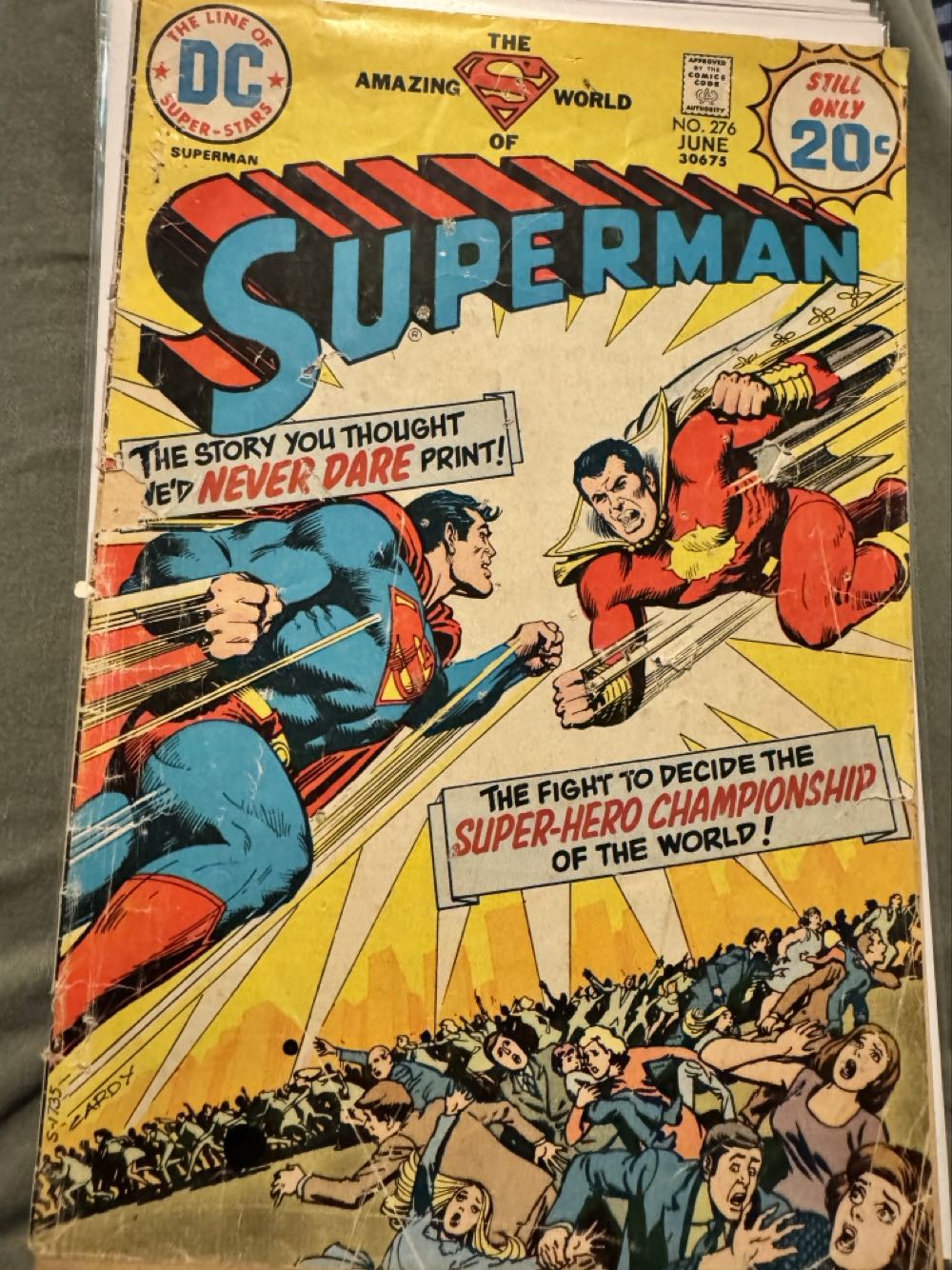 Dc Superman Black Suit 4” Action With 3 Surprises Spin Master