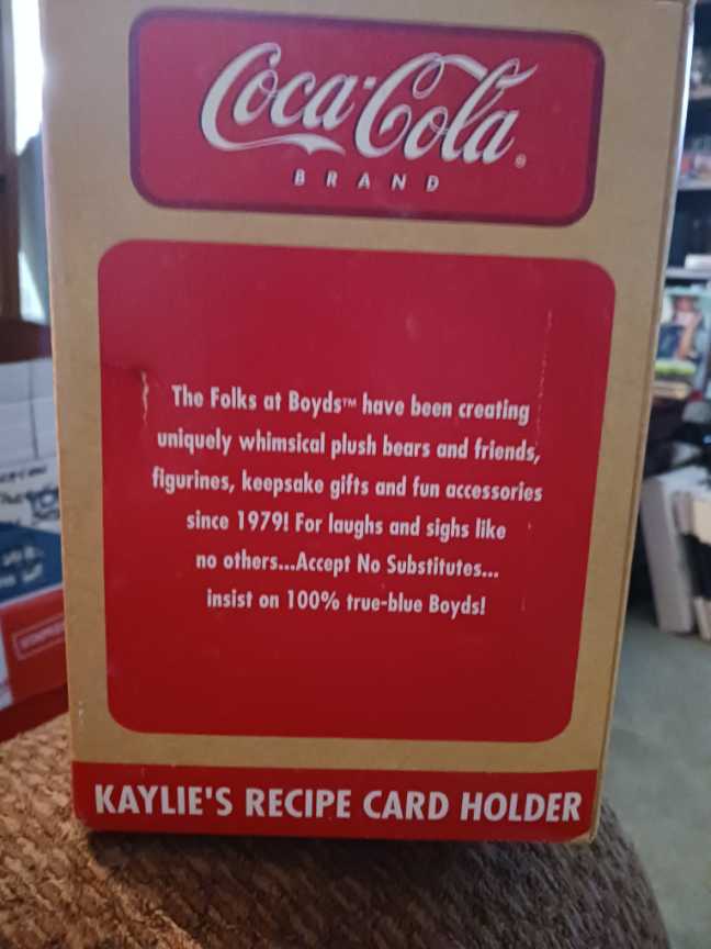 Coca-Cola Boyds Kaylie’s Recipe Card Holder 2005 - Coca-Cola vinyl figure collectible - Main Image 4