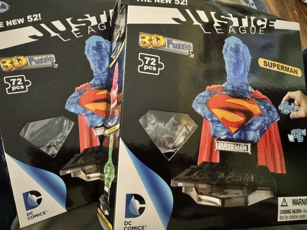 Eaglemoss Dc Superman 72 Piece 3d Jigsaw Puzzle | Crystal Color - DC Comics vinyl figure collectible [Barcode 4893351572113] - Main Image 2