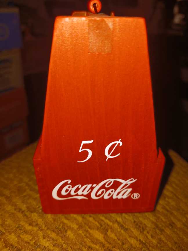 Coca-Cola Miniature Empty Coke Bottles In Red Coca-Cola Wooden Crate - Coca-Cola vinyl figure collectible - Main Image 4