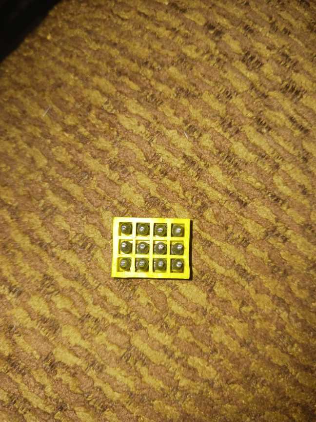 Coca-Cola Miniature Case 12 Bottles - Coca-Cola vinyl figure collectible - Main Image 3