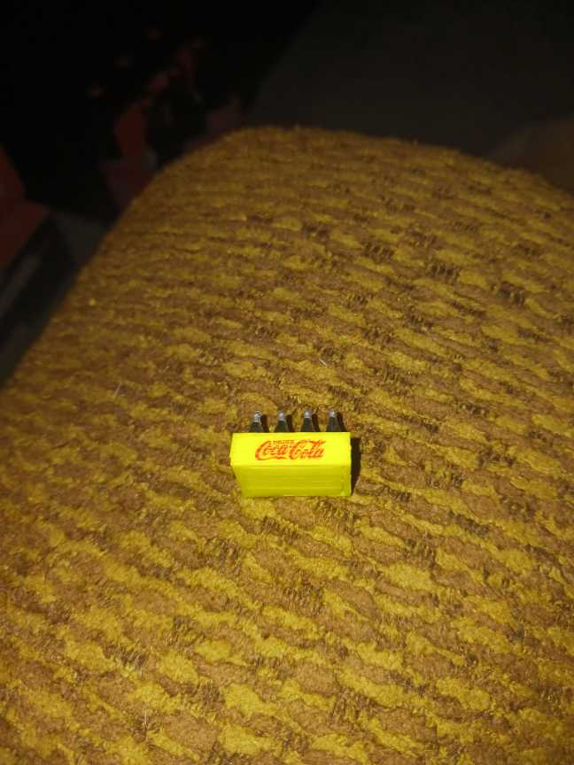 Coca-Cola Miniature Case 12 Bottles - Coca-Cola vinyl figure collectible - Main Image 4