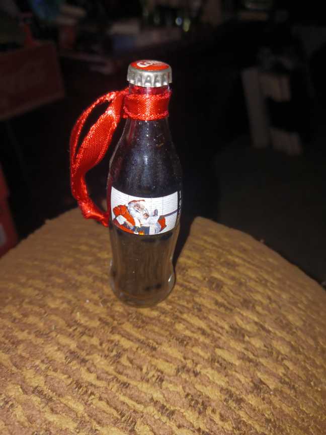 Coca-Cola Miniature Coke Christmas 1957 Liquid Filled Bottle  - Coca-Cola vinyl figure collectible - Main Image 4