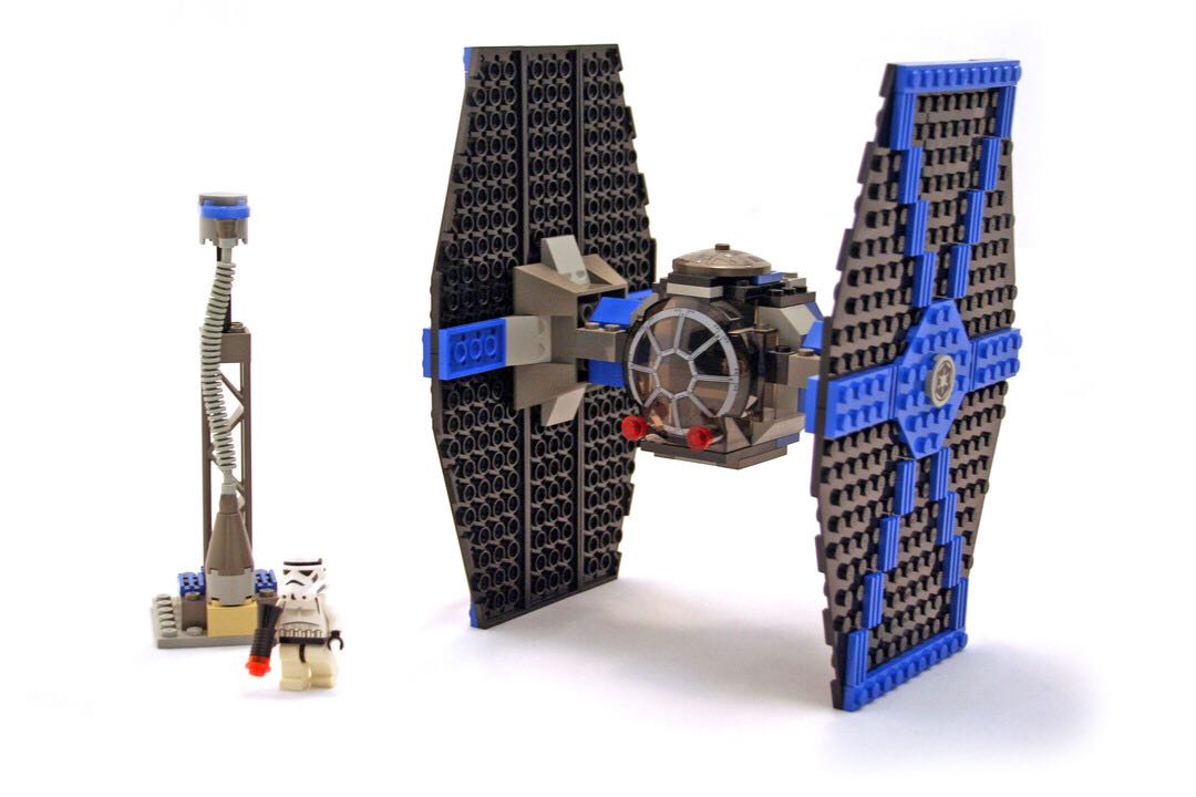 Tie Fighter - Star Wars lego collectible [Barcode 042224077468] - Main Image 2