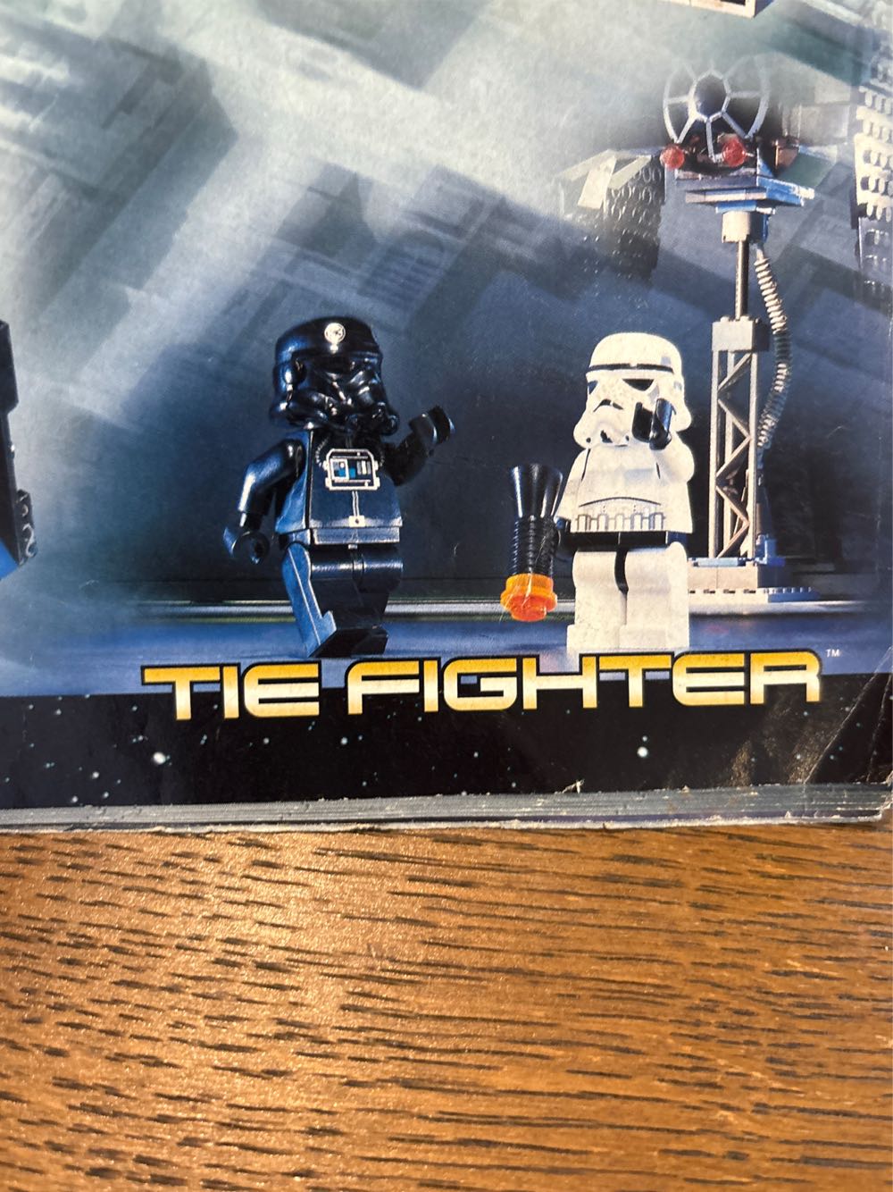 Tie Fighter - Star Wars lego collectible [Barcode 042224077468] - Main Image 4