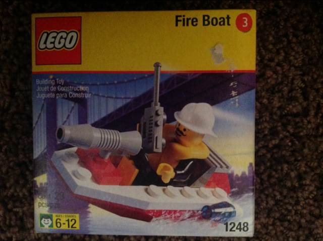 Fire Boat - City lego collectible [Barcode 042884012489] - Main Image 1