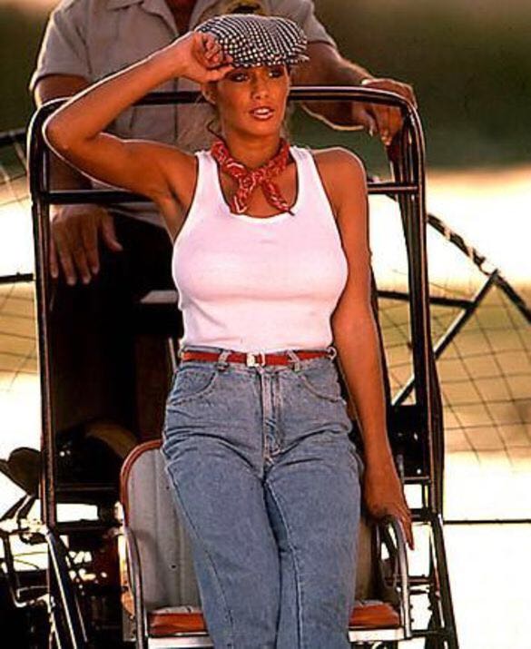 Playboy - 1985 Playmate Of The Year  (May) magazine collectible - Main Image 2