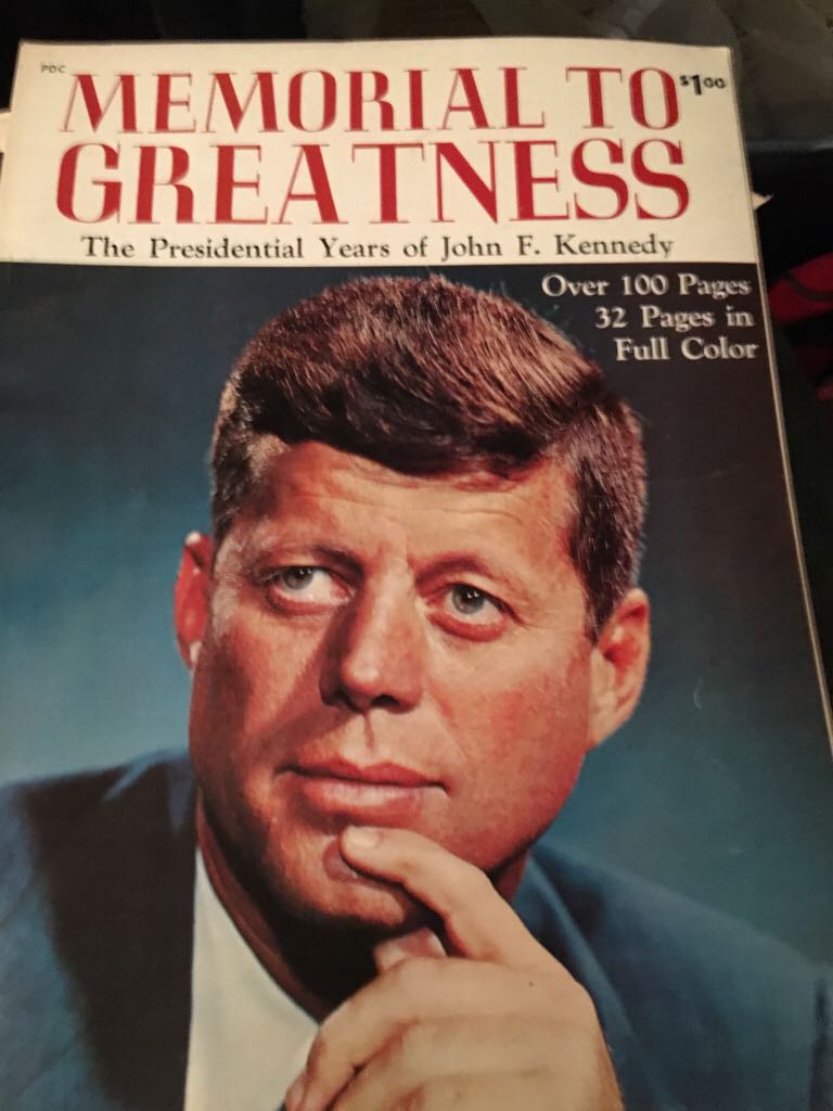 Memorial To Greatness  magazine collectible - Main Image 1