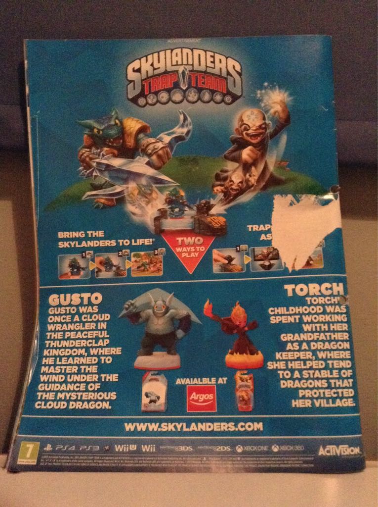 Skylanders Universe Issue 6  (March) magazine collectible - Main Image 2