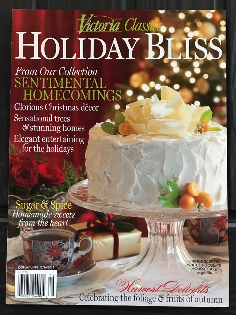 Victoria - Holiday Bliss  magazine collectible - Main Image 1