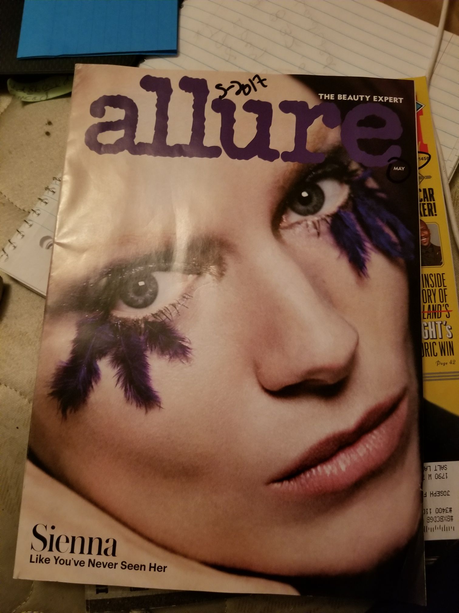 Allure  (May) magazine collectible - Main Image 2