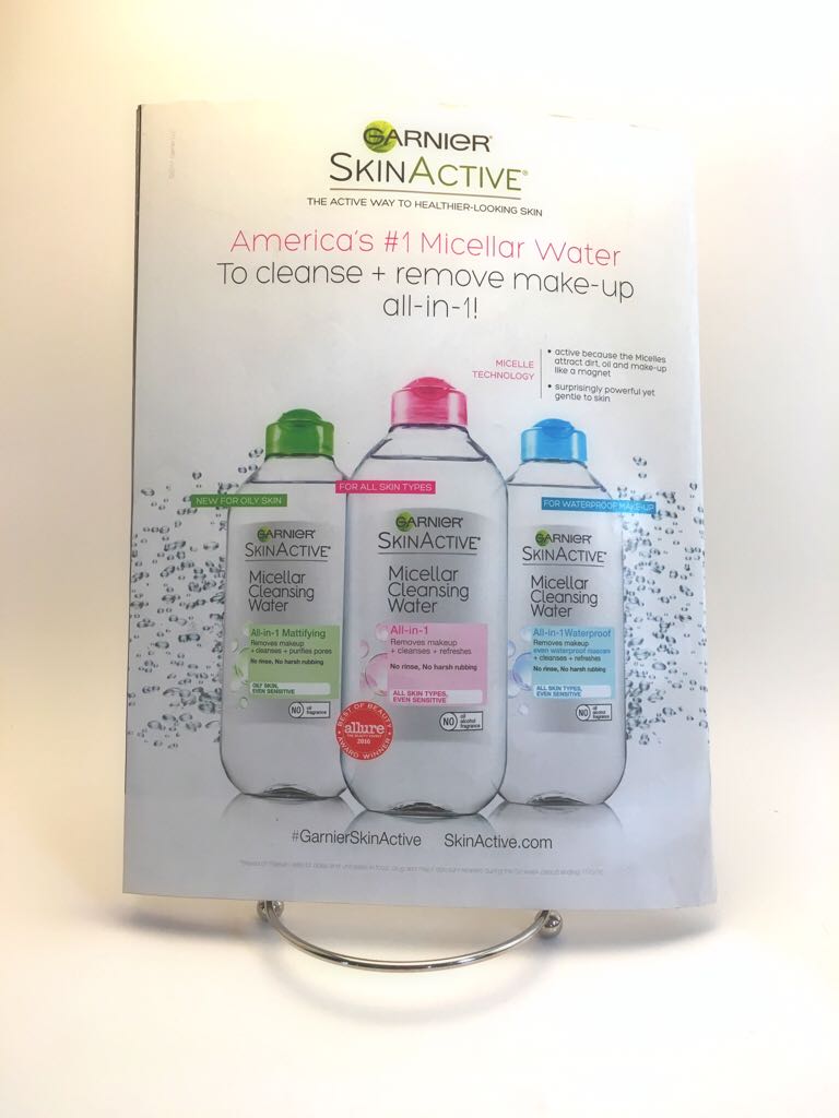 People Magazine  (March) magazine collectible - Main Image 2