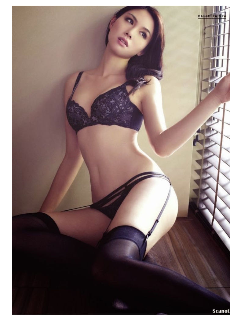 XTC Genesis  (March) magazine collectible - Main Image 3