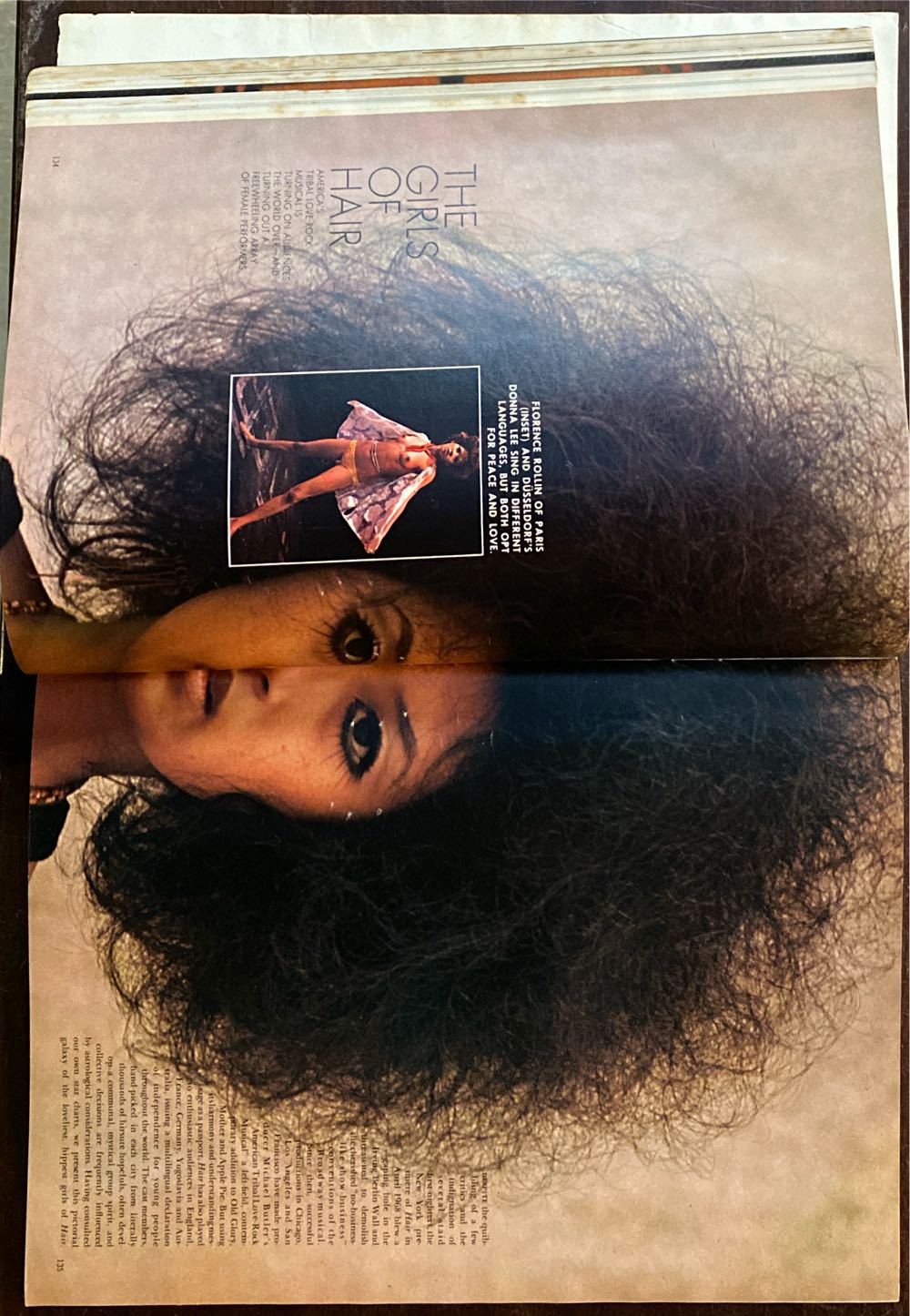 Playboy 1969 - December  (December) magazine collectible - Main Image 3