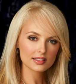 November 2010  (November) magazine collectible - Main Image 2