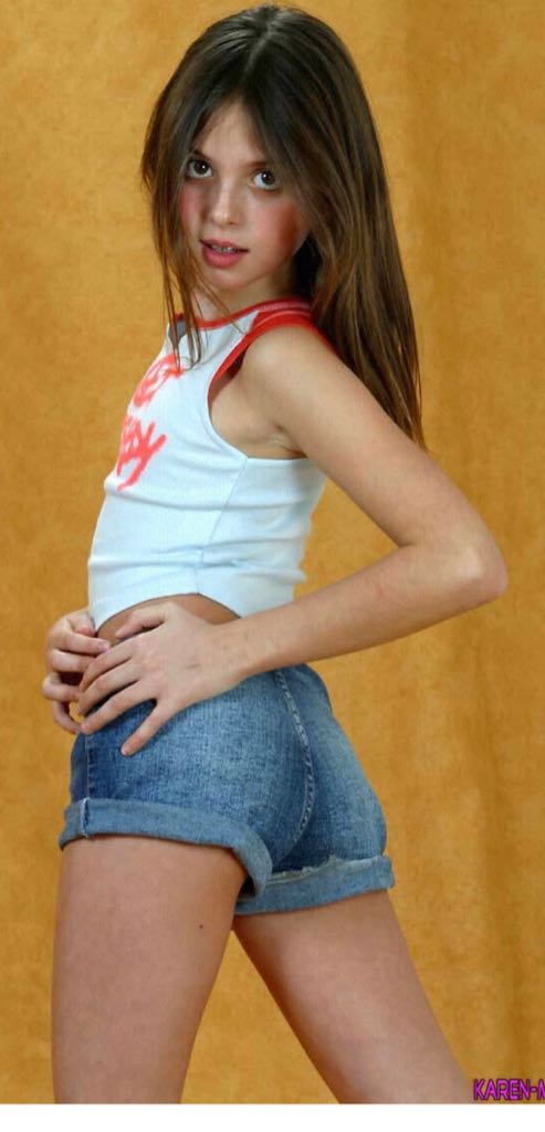 XTC Lovely Girls  (July) magazine collectible - Main Image 2