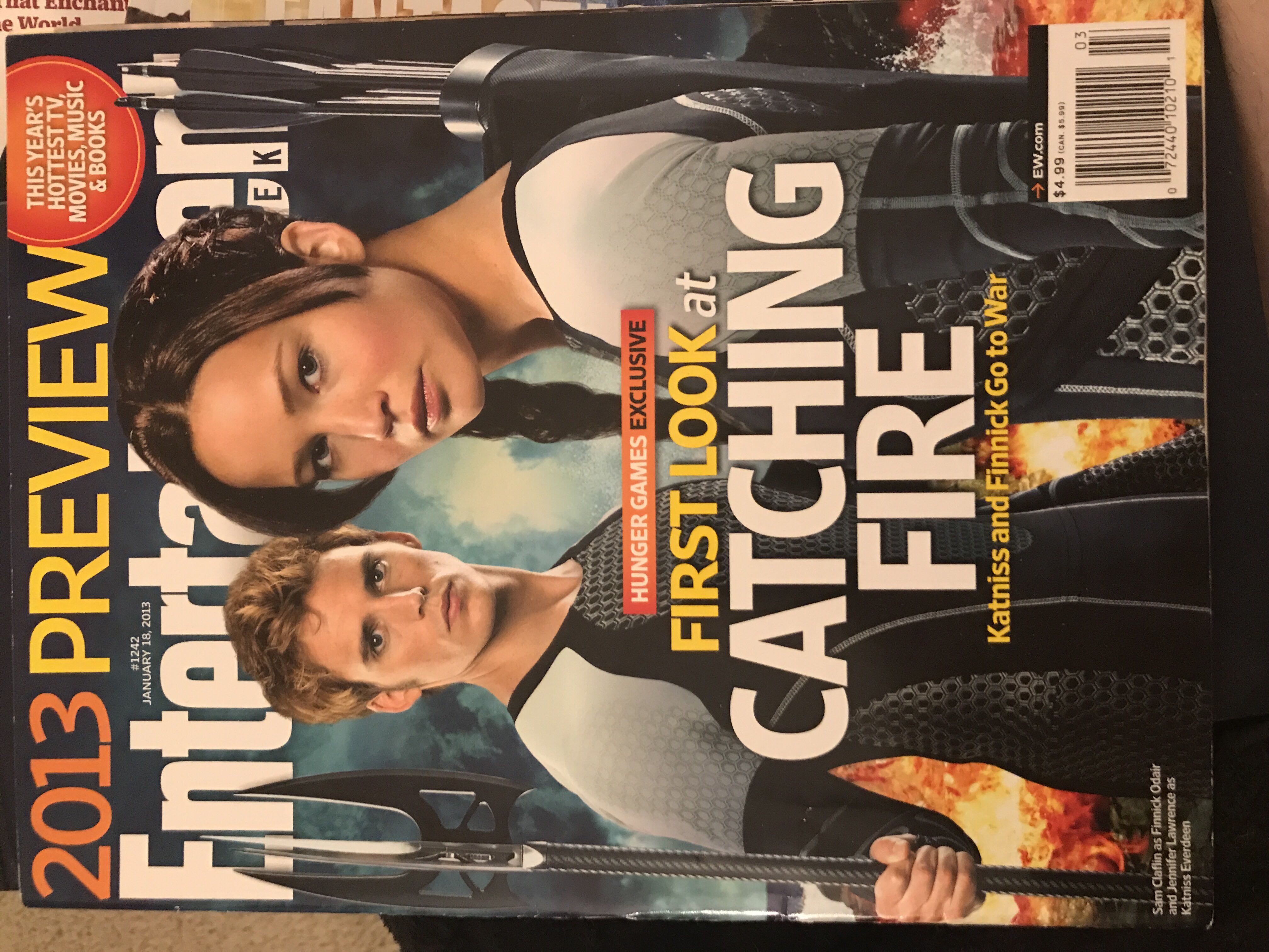 Hunger Games Exclusive   (January) magazine collectible [Barcode 072440102101] - Main Image 1