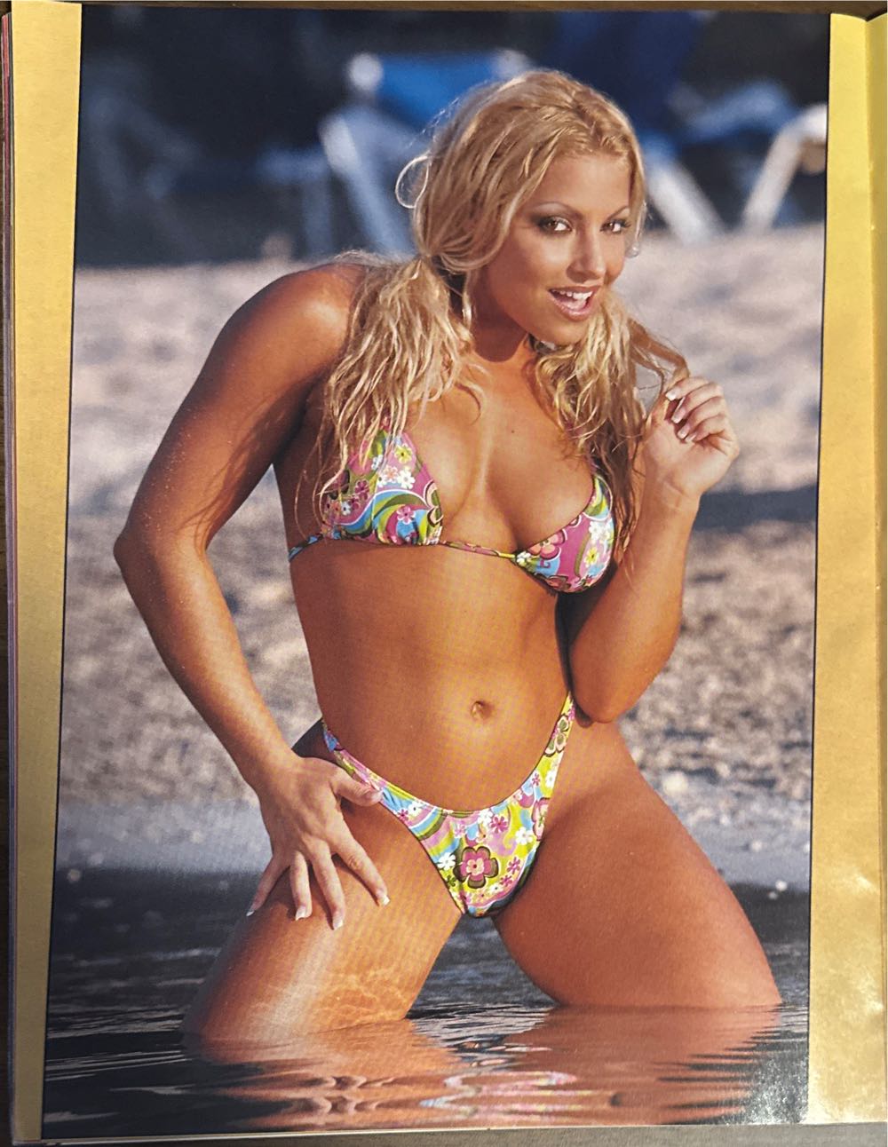 WWF Magazine  (February) magazine collectible [Barcode 07189647481702] - Main Image 3