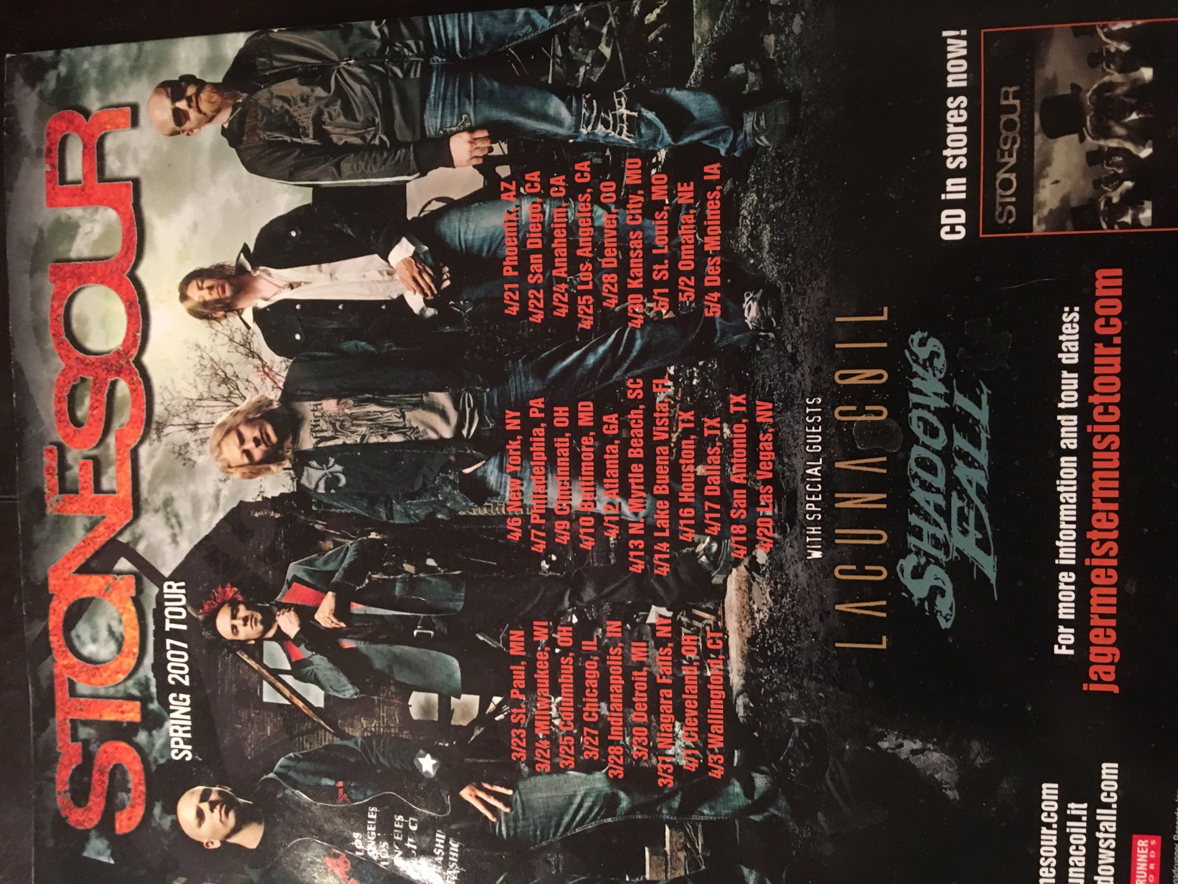 Revolver   (May) magazine collectible [Barcode 074470012757] - Main Image 2