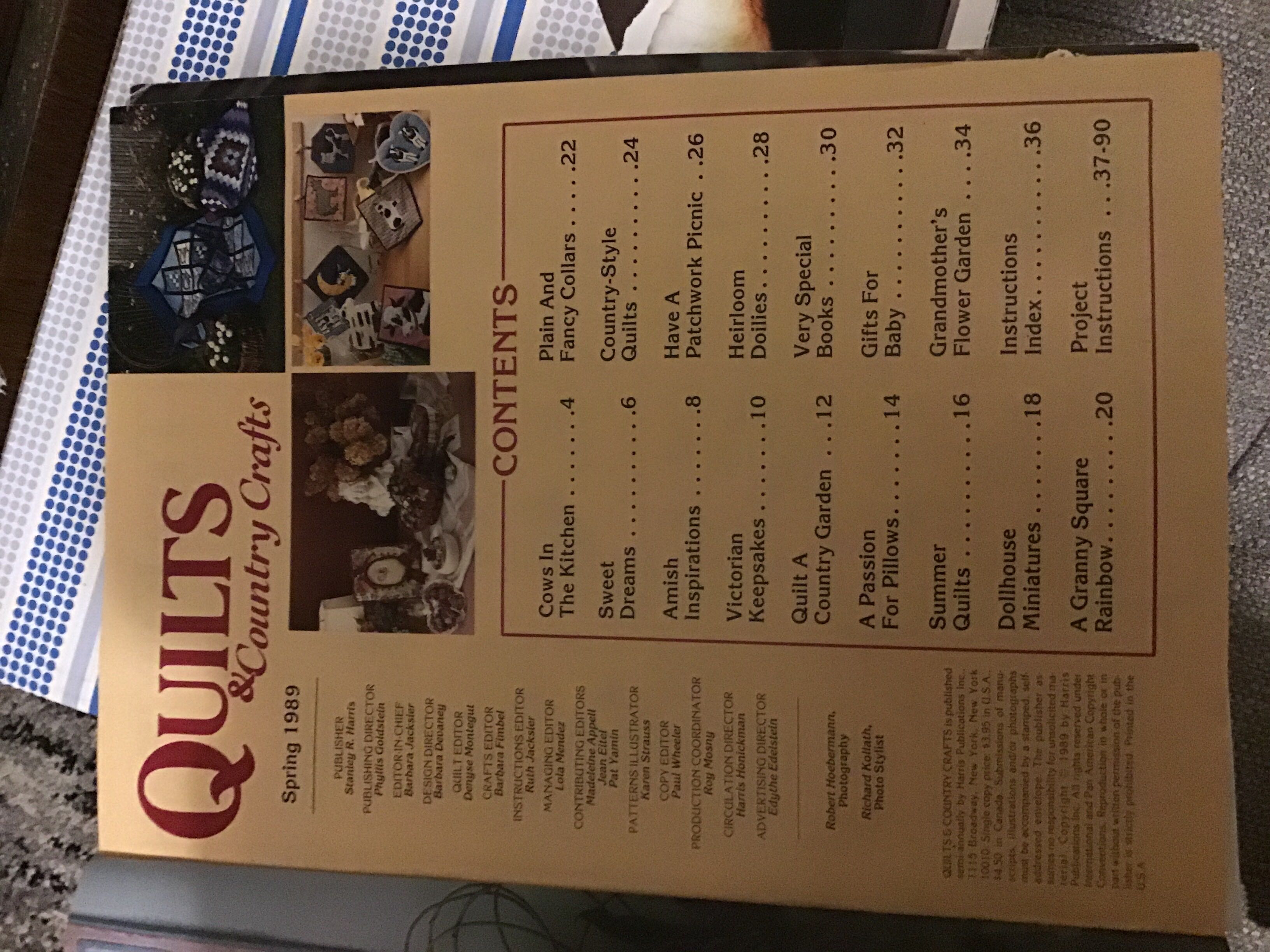 Quilts & Country Crafts (Spring 1989)  (March) magazine collectible [Barcode 071486029885] - Main Image 2