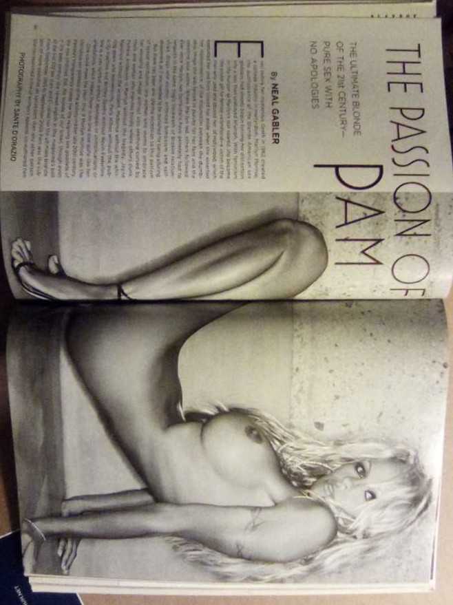 Playboy 2007  (January) magazine collectible [Barcode 030095352708] - Main Image 4