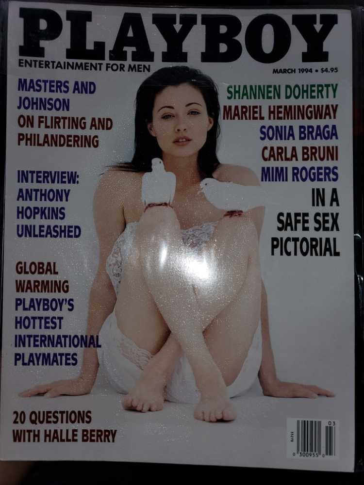 Playboy 1994  (March) magazine collectible [Barcode 03009550] - Main Image 4