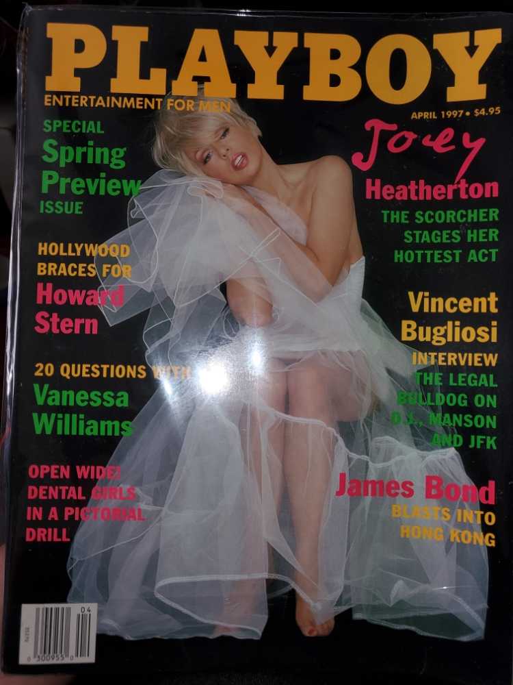 Playboy 1997  (April) magazine collectible [Barcode 03009550] - Main Image 4