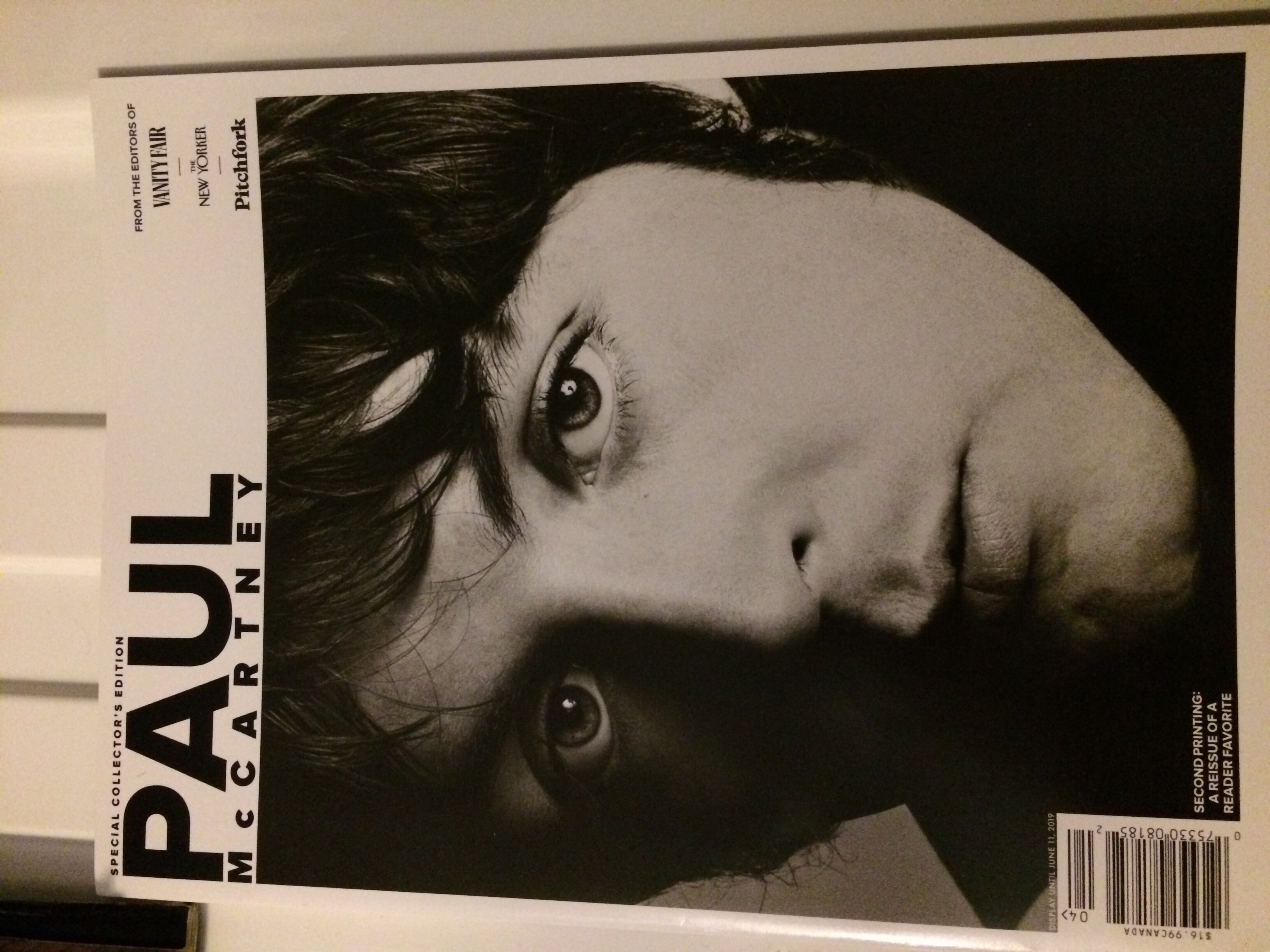 Paul McCartney  (June) magazine collectible [Barcode 075330081852] - Main Image 1