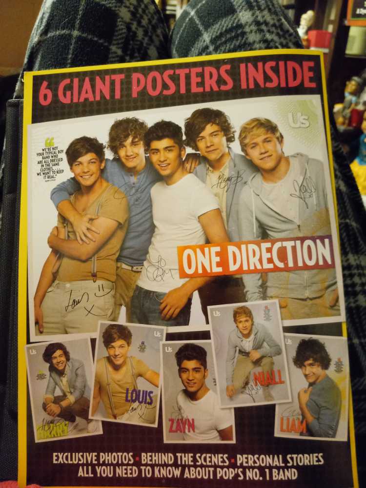 Us ONE Direction  (July) magazine collectible [Barcode 092567341962] - Main Image 2