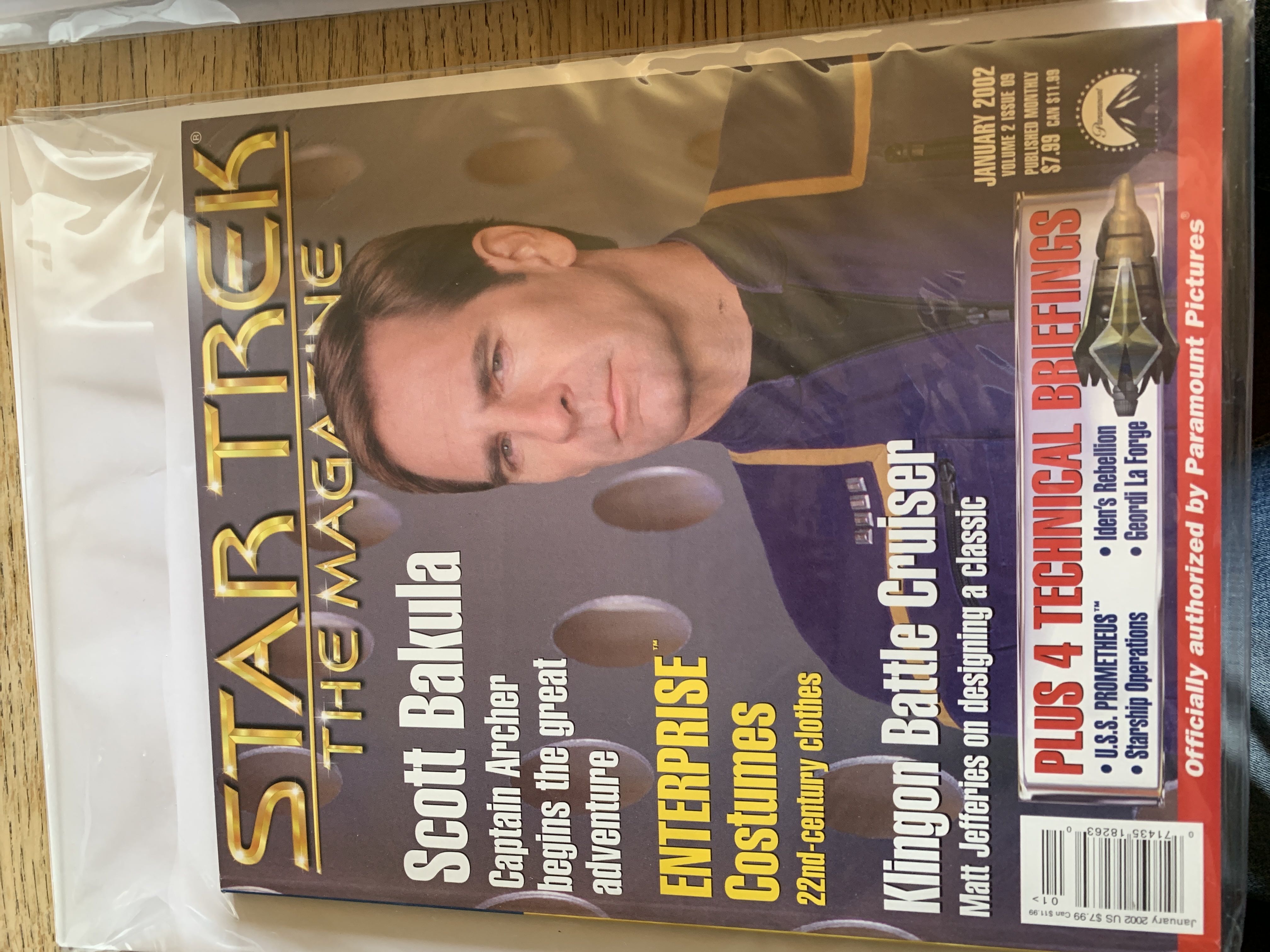 Star Trek : The Magazine Vol. 2 No. 9 (January) magazine collectible - Main Image 1