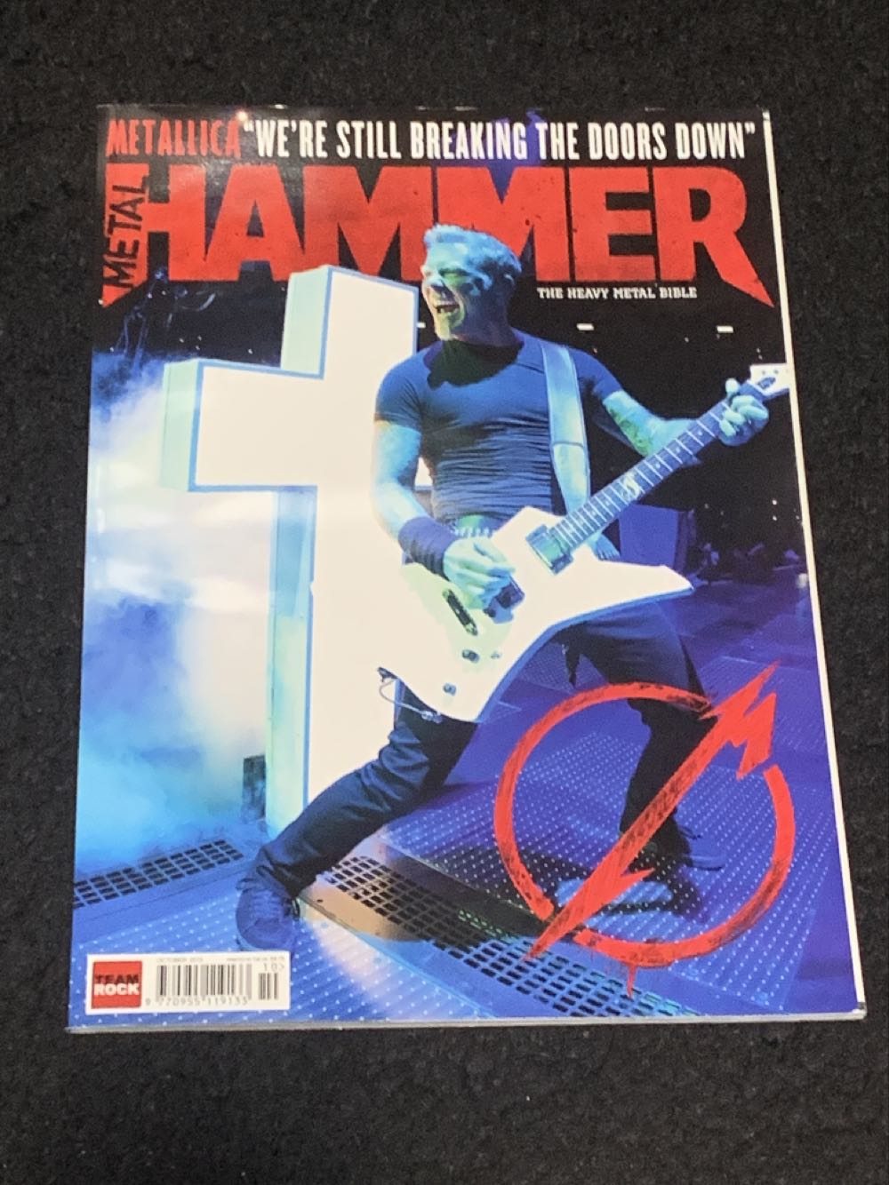 Metal Hammer  (October) magazine collectible [Barcode 9770955119133] - Main Image 2