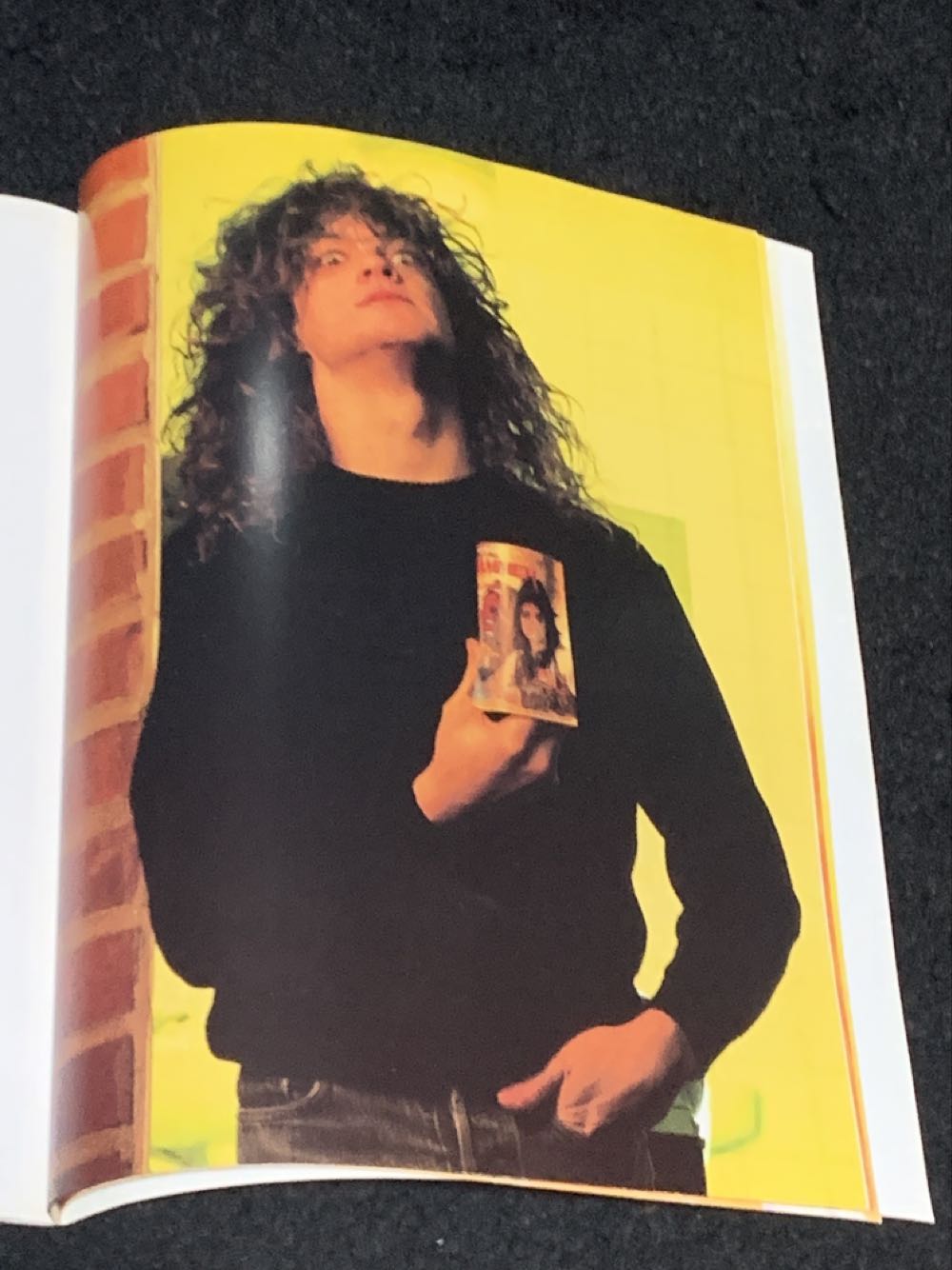 Metallica Tear -out Photo Book  magazine collectible - Main Image 3