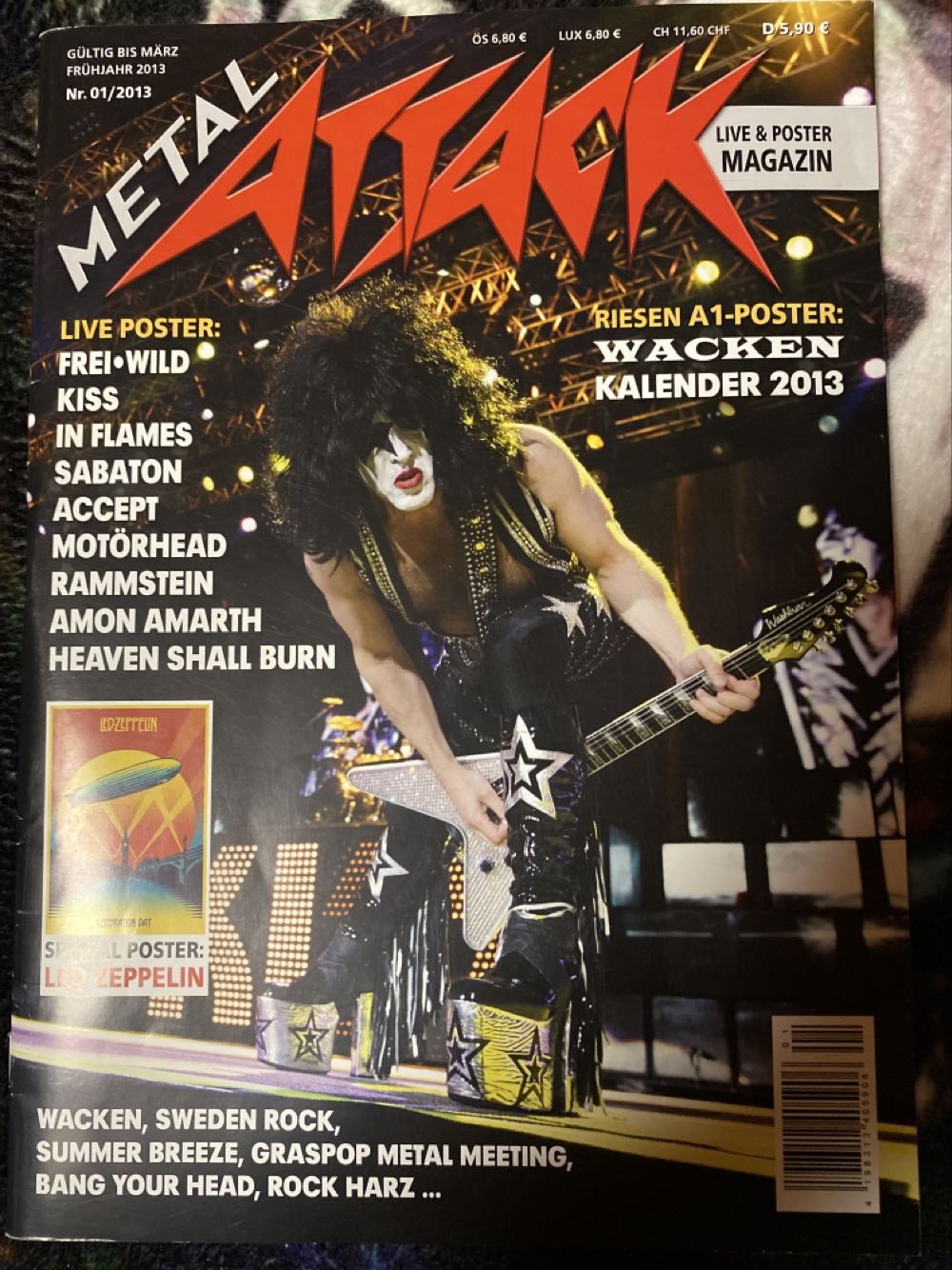 Divas Lingerie Special, WWE presents