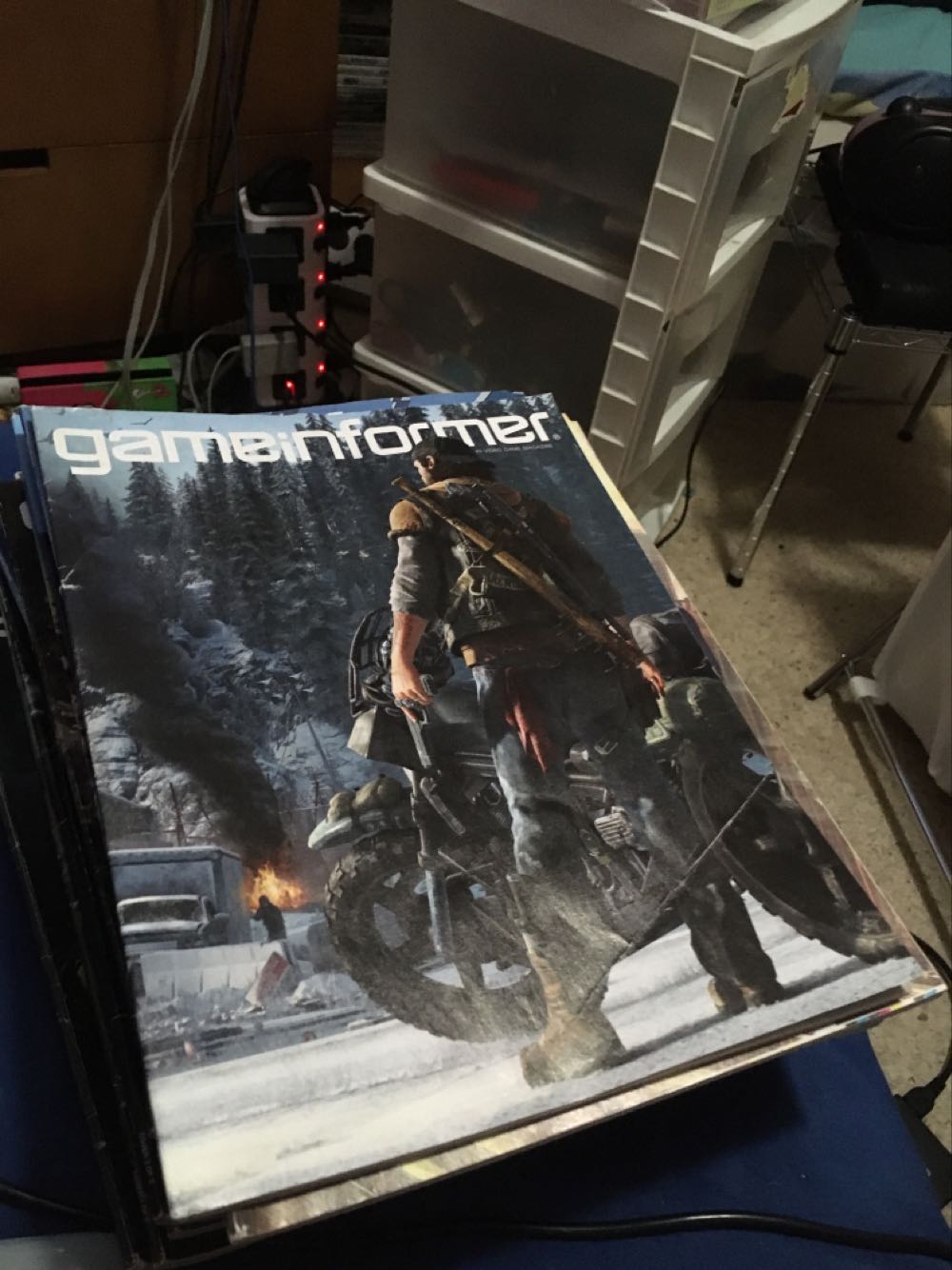 Game Informer  (June) magazine collectible [Barcode 72015037158306] - Main Image 1