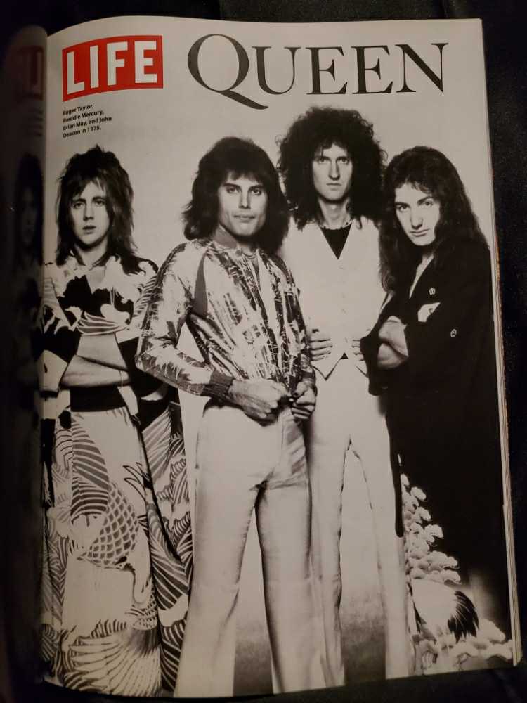 Life: Queen  (November) magazine collectible [Barcode 725274101818] - Main Image 3