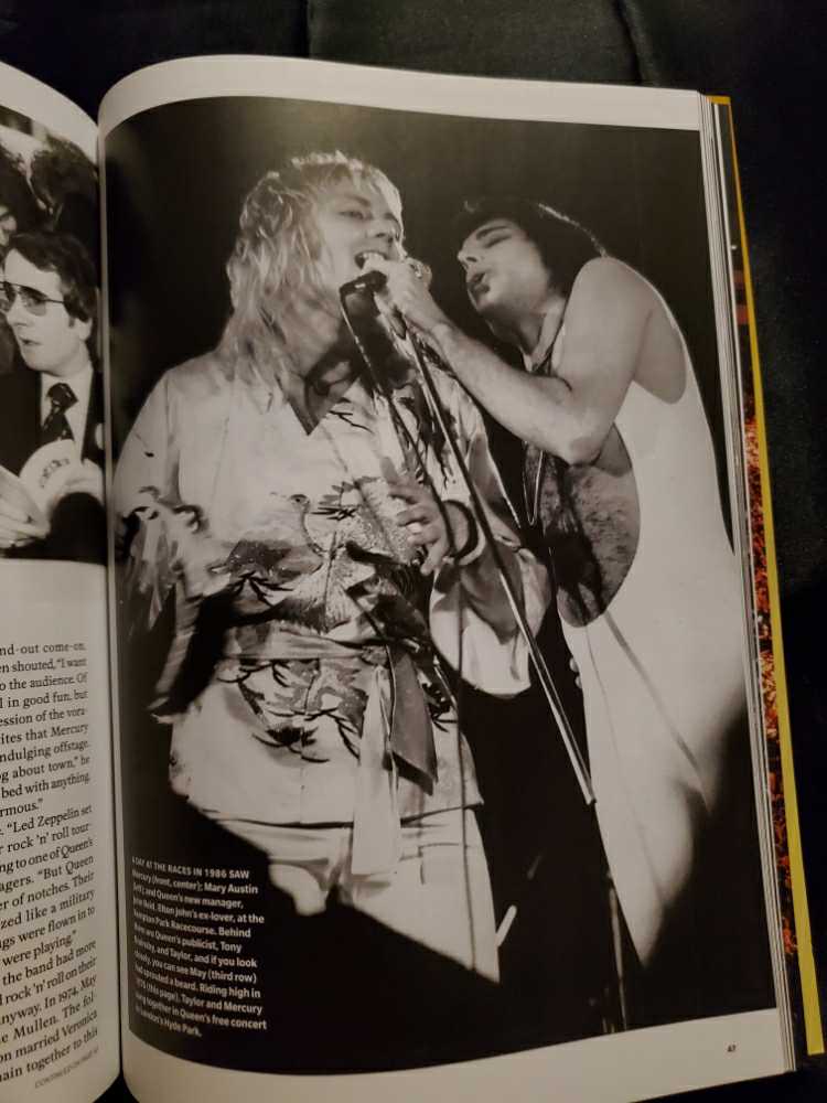 Life: Queen  (November) magazine collectible [Barcode 725274101818] - Main Image 4