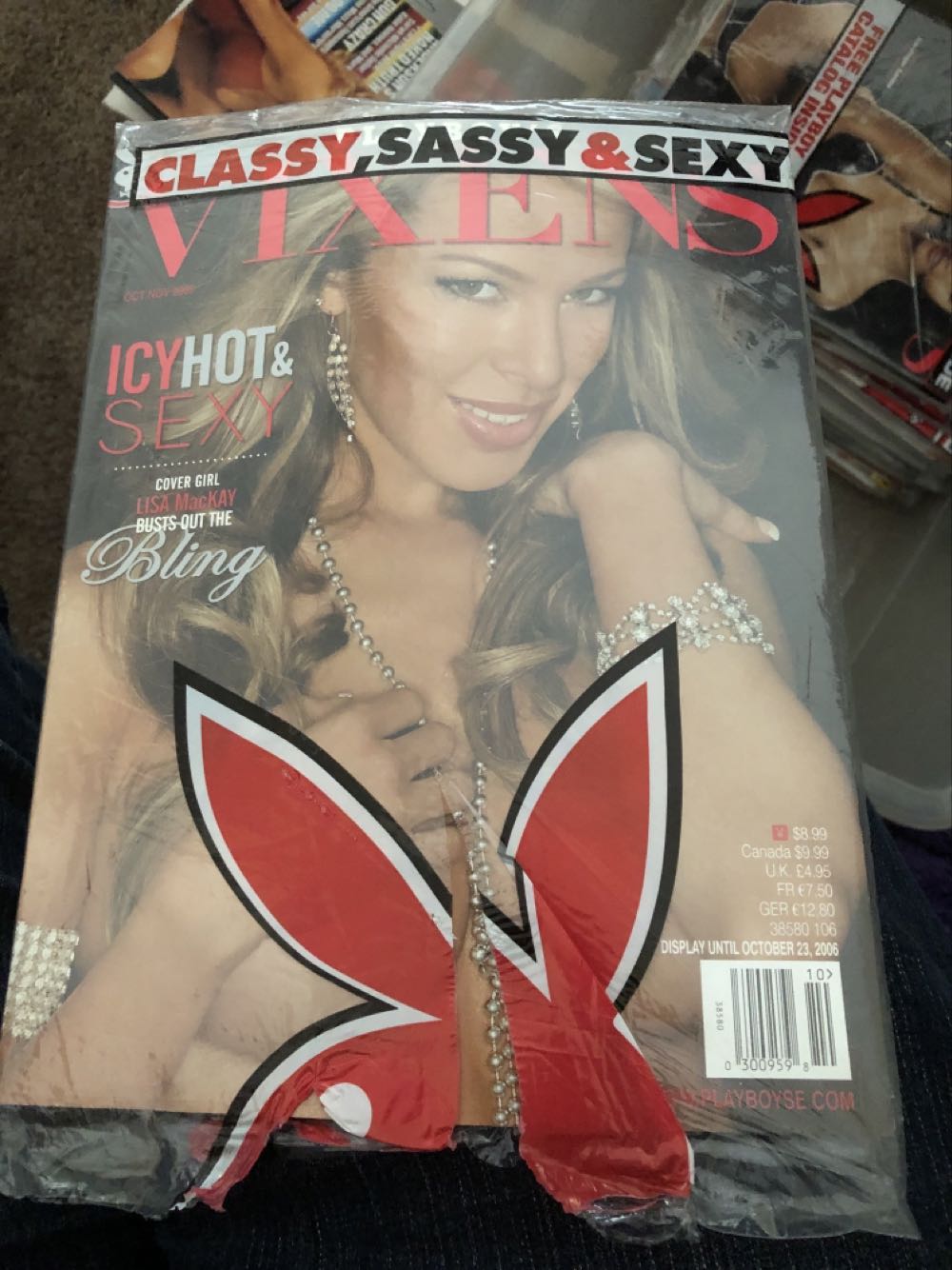 Playboy’s Vixens  magazine collectible [Barcode 03009500009810] - Main Image 1
