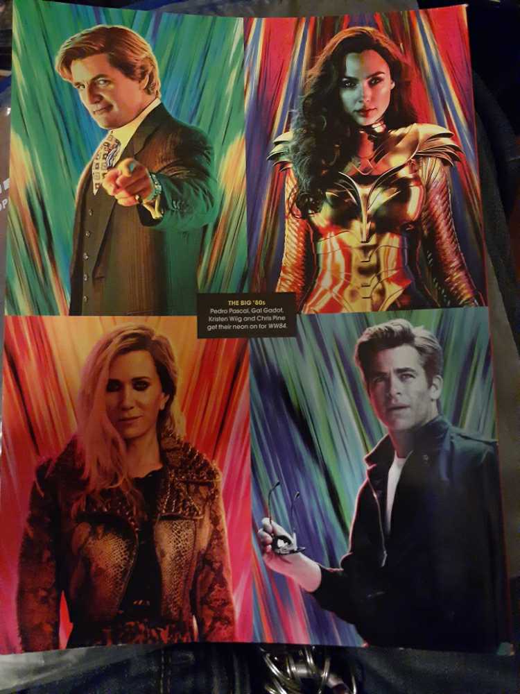 Hollywood Spotlight The Essential Guide To Wonder Woman  magazine collectible [Barcode 074820713143] - Main Image 2