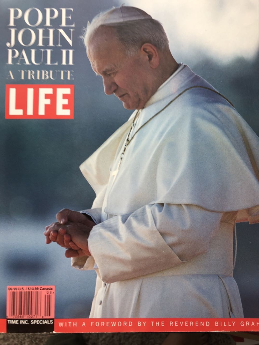 LIFE: Pope John Paul II  magazine collectible [Barcode 07098910071805] - Main Image 4