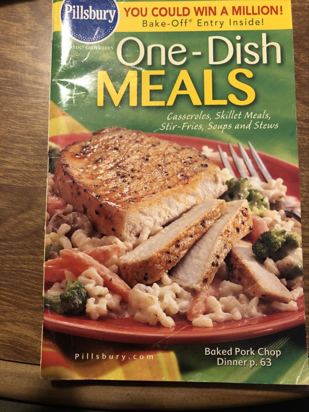 Pillsbury: One Dish Meals  magazine collectible [Barcode 02710000784502] - Main Image 1