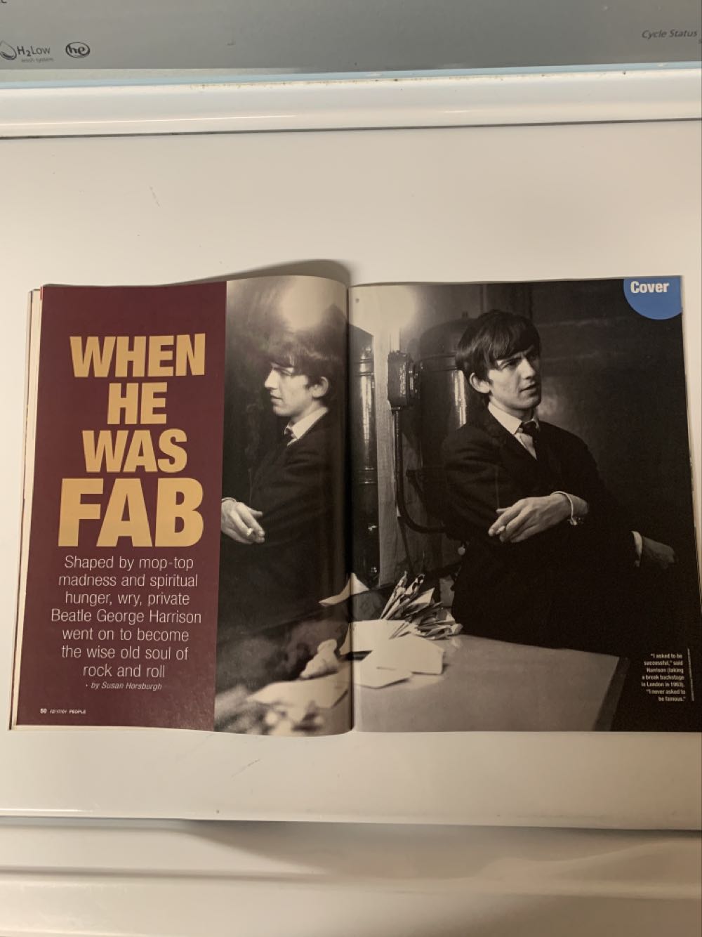 People  (December) magazine collectible [Barcode 07099210227351] - Main Image 2