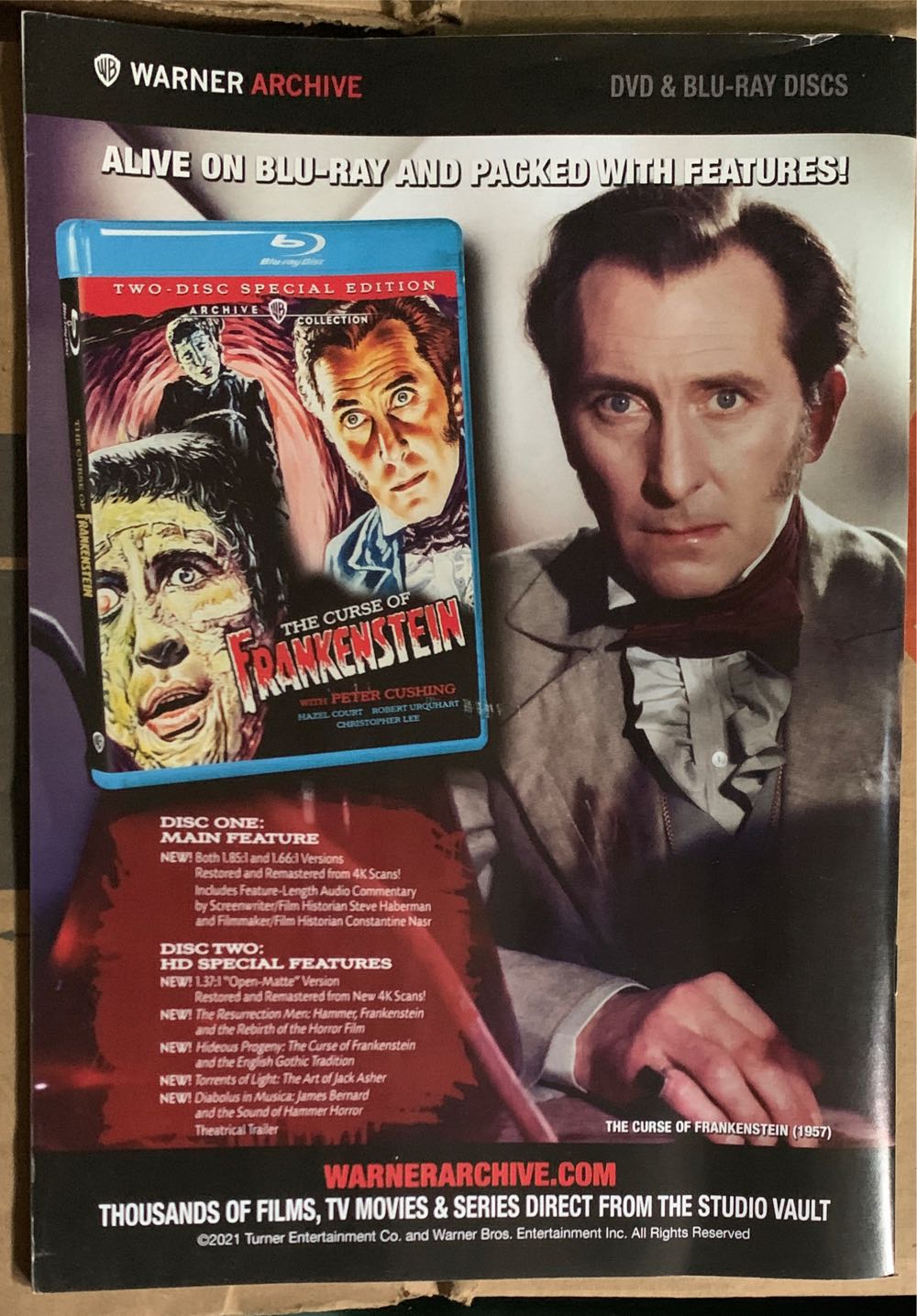 Cinema Retro-Robert Vaughn  magazine collectible [Barcode 60264828419648] - Main Image 2