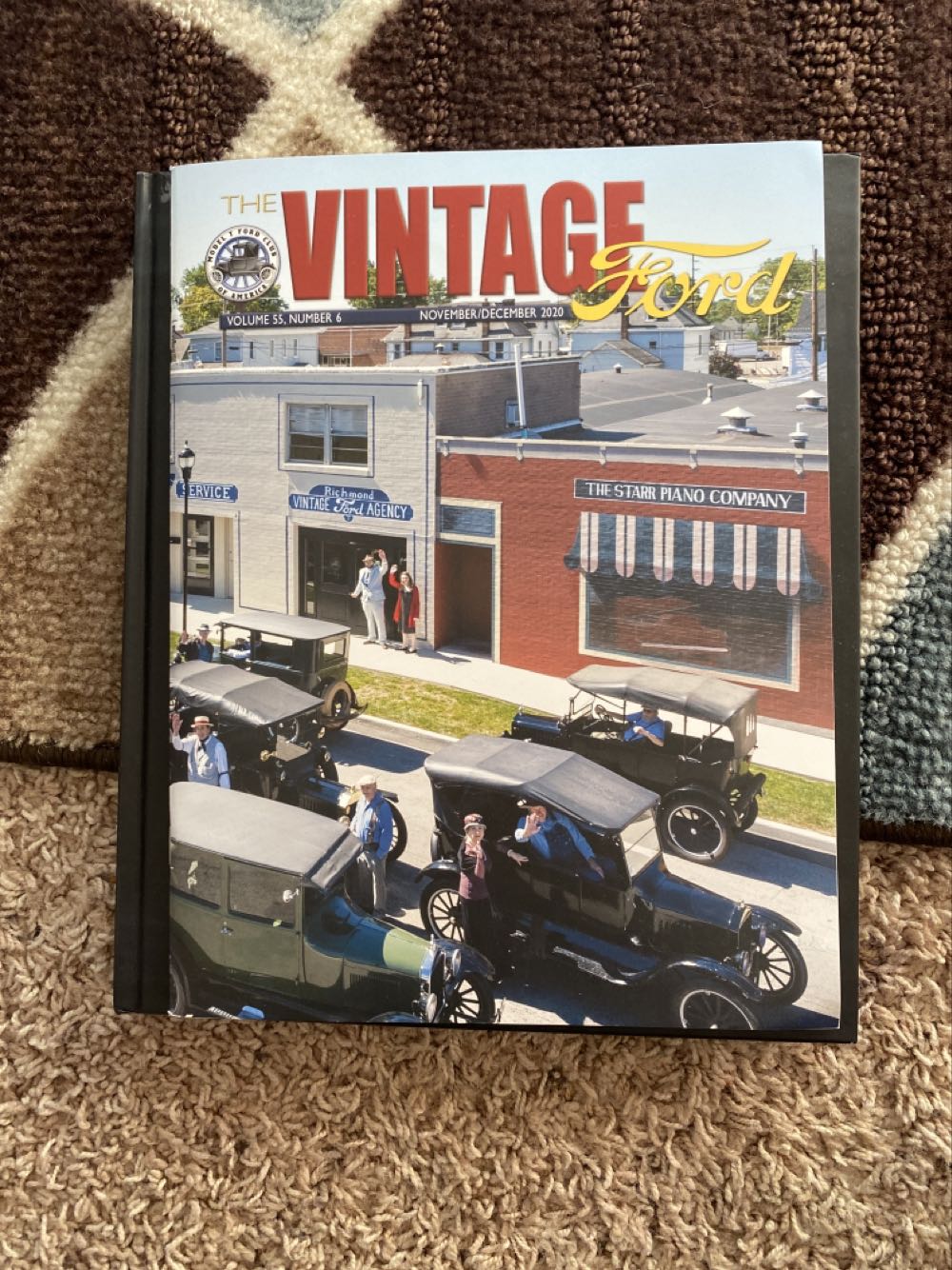 Queen Elizabeth & The Royals