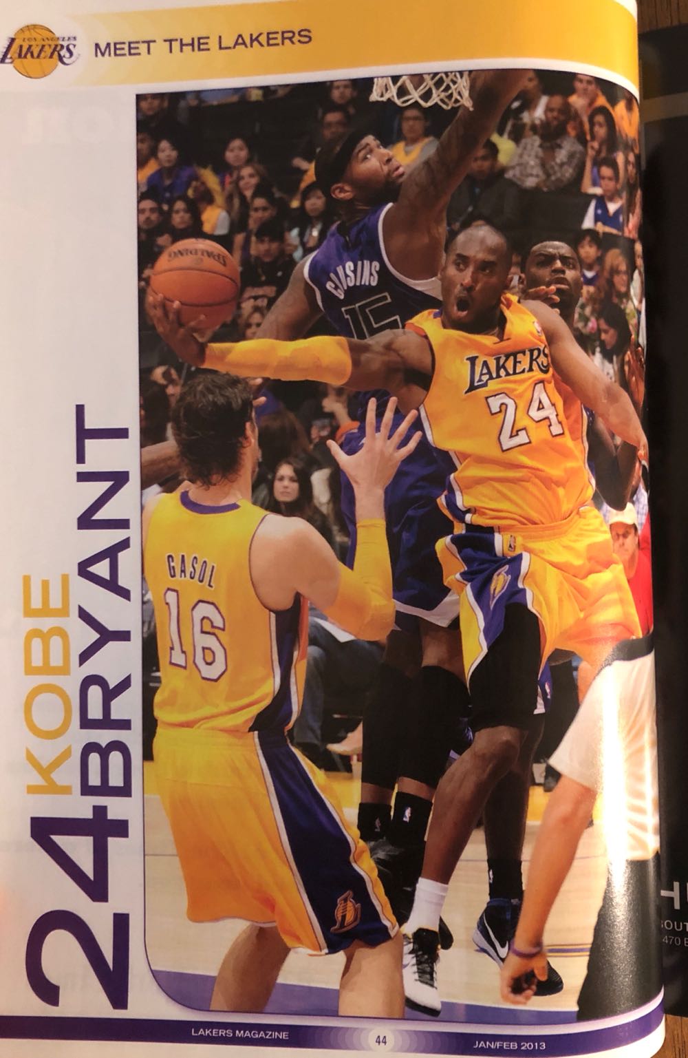 Lakers Magazine  (February) magazine collectible - Main Image 3