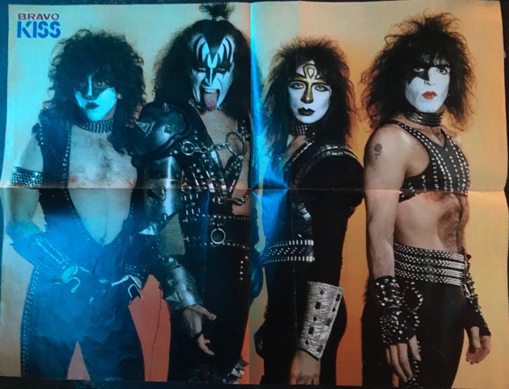 Bravo  (April) magazine collectible - Main Image 2