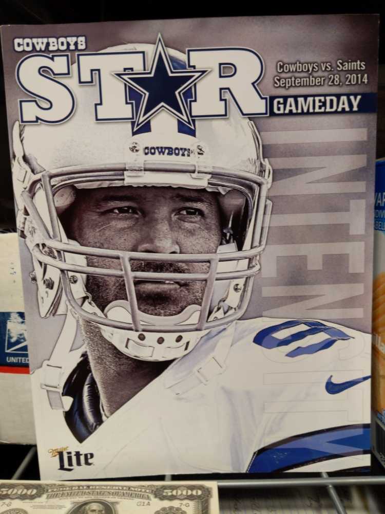 Cowboys Star Gameday  (September) magazine collectible - Main Image 1