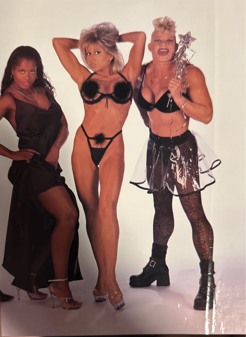 WWF RAW Magazine  (March) magazine collectible [Barcode 00912847483003] - Main Image 3